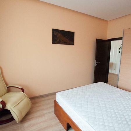 Prestige Apartment 科马尔诺 外观 照片