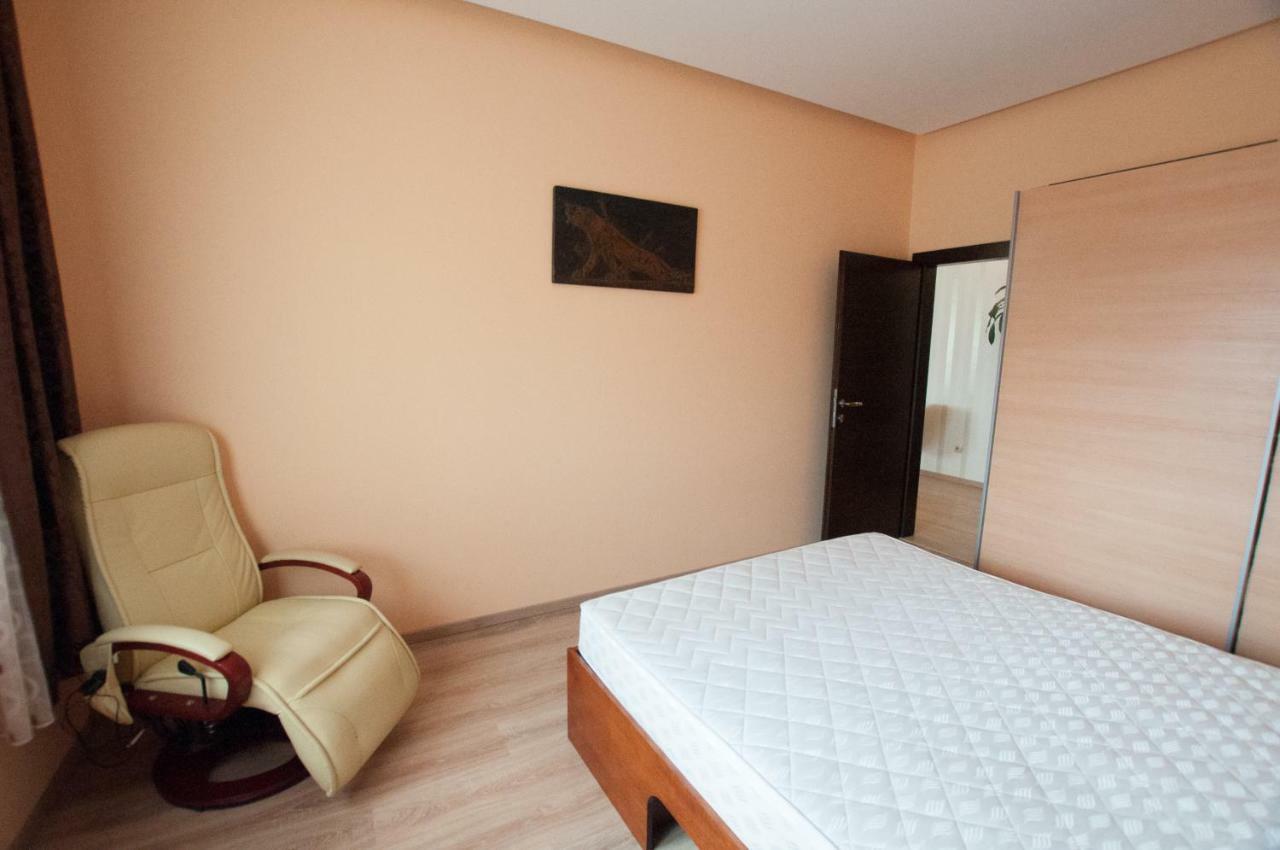 Prestige Apartment 科马尔诺 外观 照片