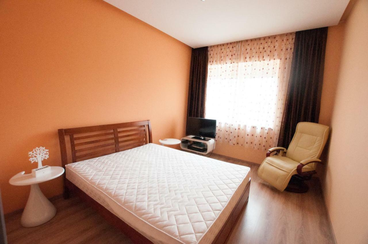 Prestige Apartment 科马尔诺 外观 照片